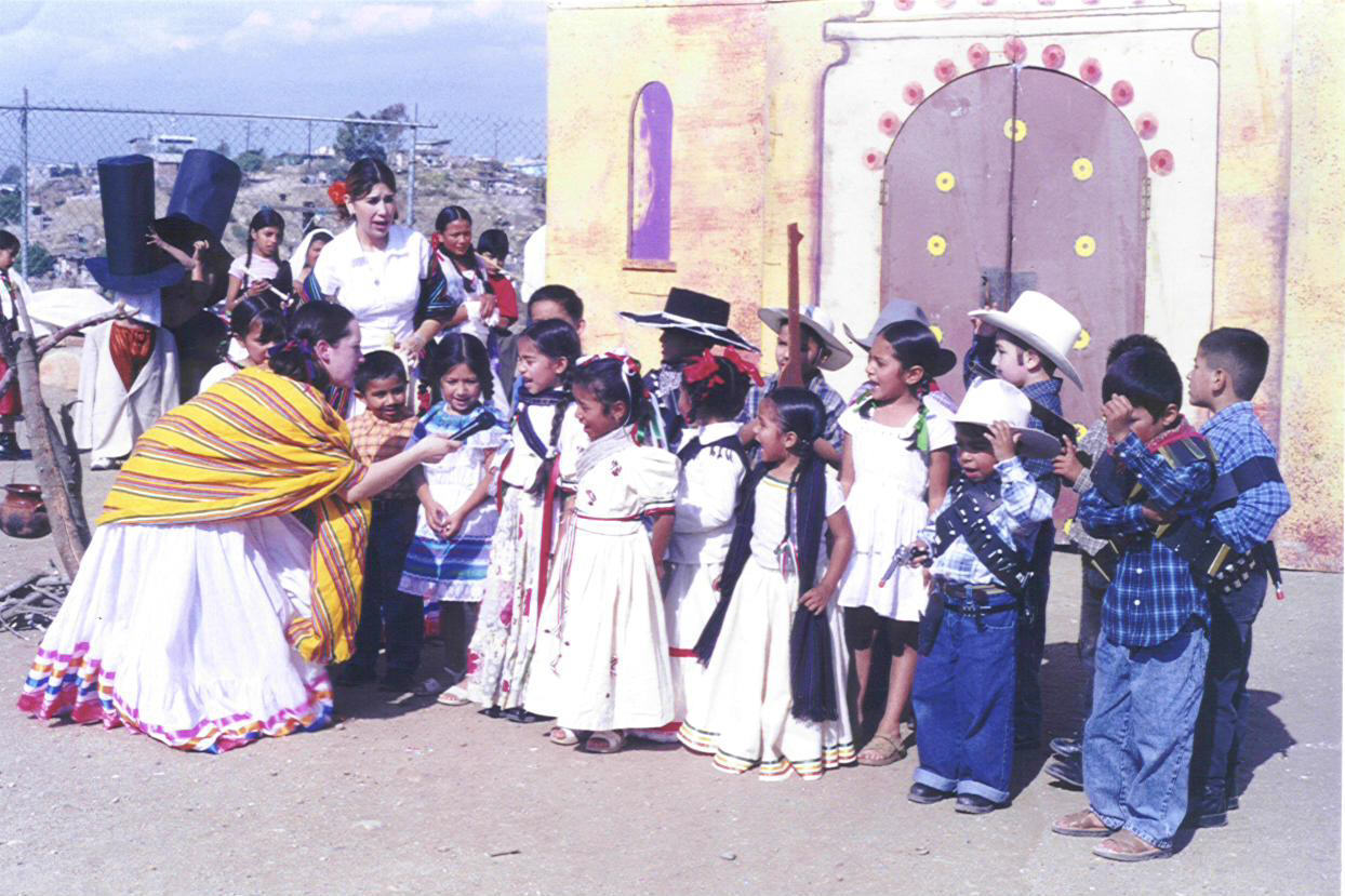 Jardin de Ninos La Esperanza kindergarten students prepare Mexican revolution presentation with teacher Amelia Castro